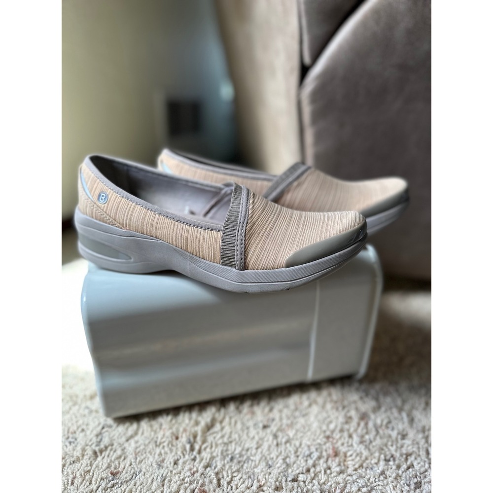 Bzees Tan and Gold Flats Comfortable Slip-On Loafers